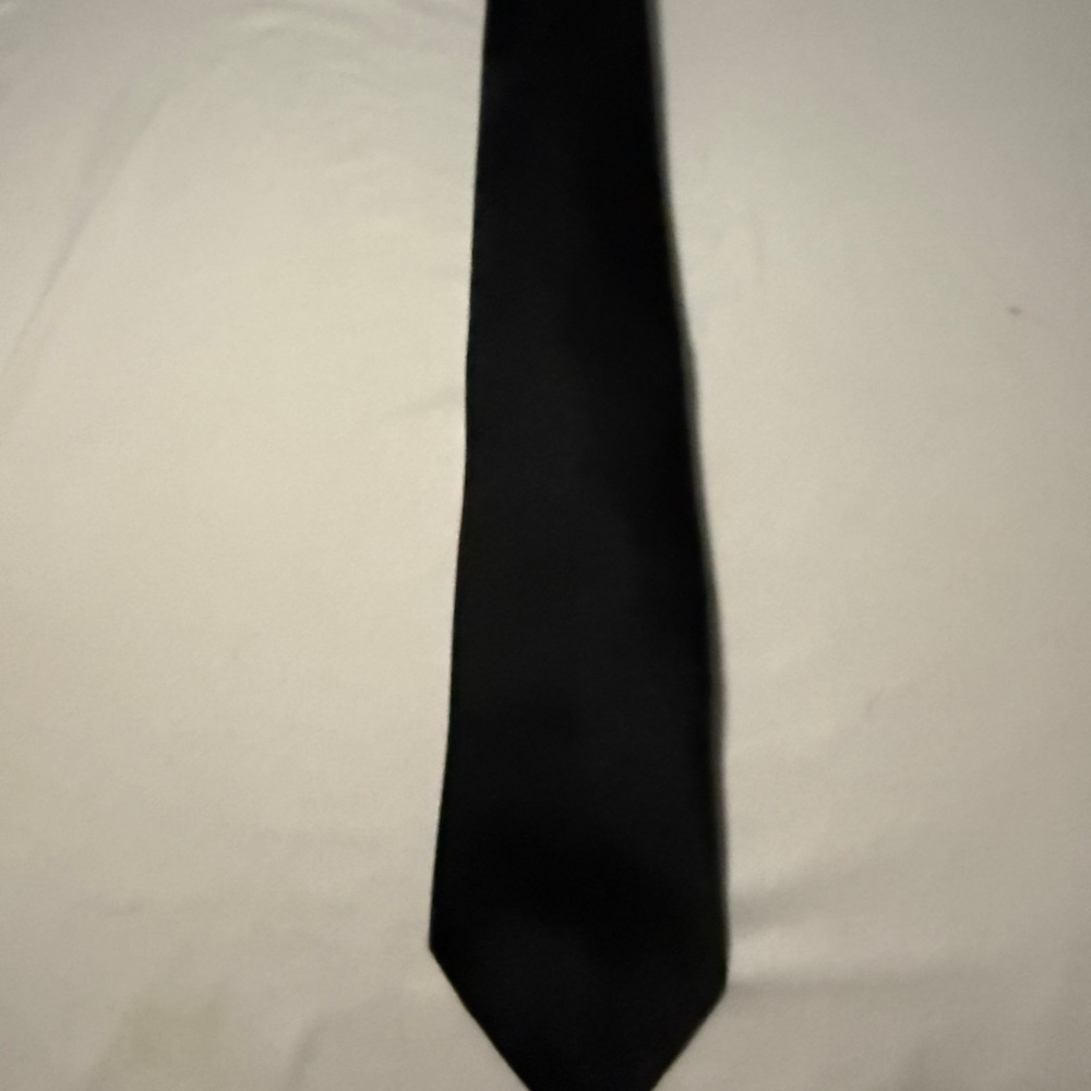 Van Heusen Silk Tie - Classic Black Necktie